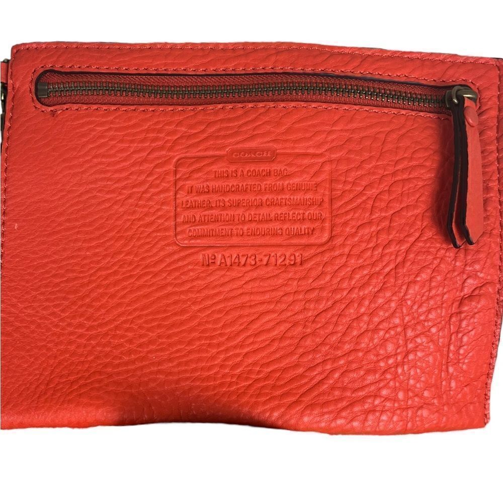 Coach Large Leather Reversible Tote w/Matching Pouch in Vibrant Tangerine/Camel - Picture 8 of 9